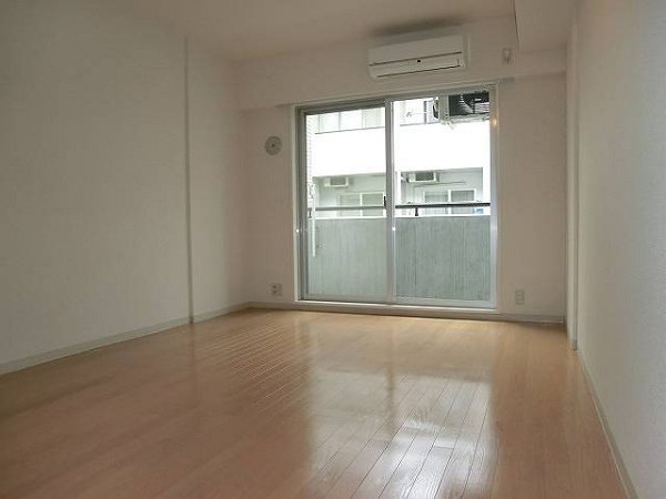 シャンブレッテ　パドドゥ リビング