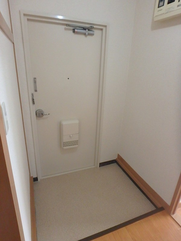 コーポ近江屋２ 玄関