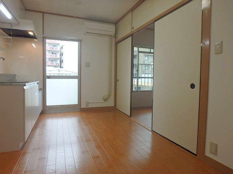 コーポ近江屋２ リビング