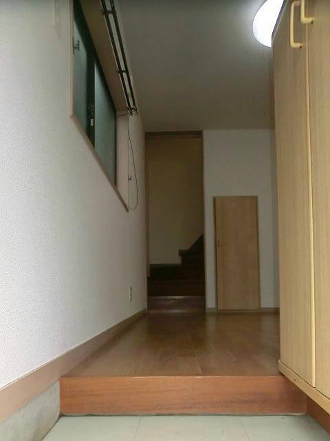 アイエスハウス     玄関