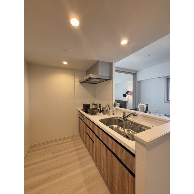 ＭＯＤＩＥＲ　ＧＩＮＺＡ　ＥＡＳＴ キッチン