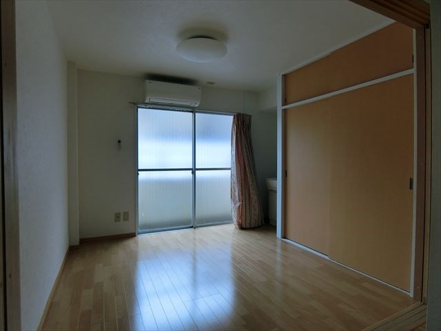 豊川マンション ベッドルーム