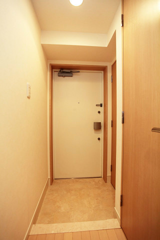 プラウドフラット隅田リバーサイド  玄関