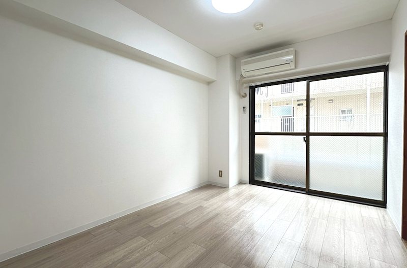 新海マンション ベッドルーム