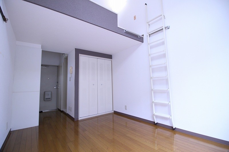 ニューアローズMⅡ ベッドルーム