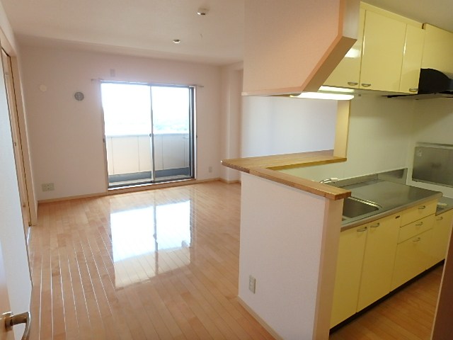 サンモールスクエア リビング