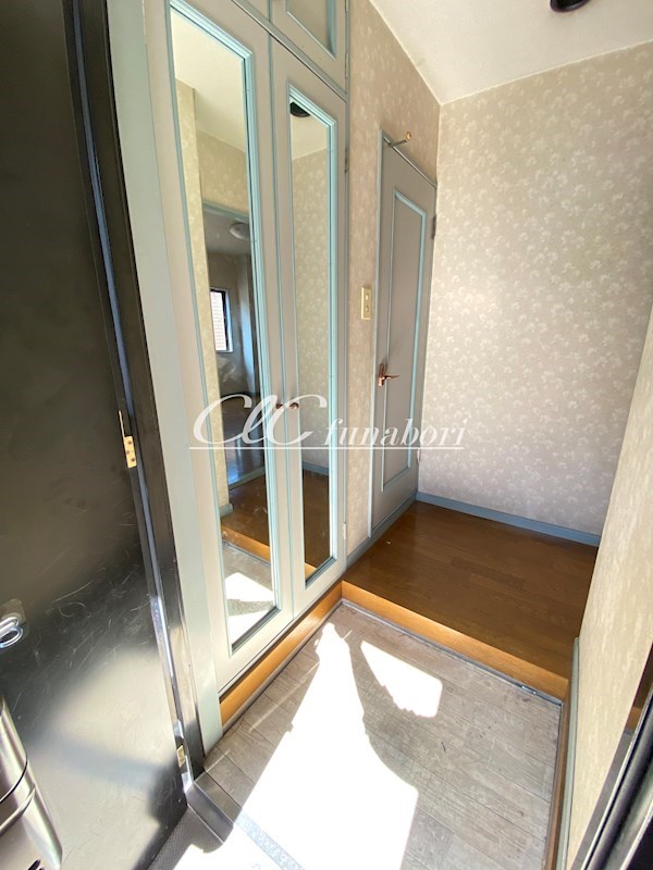 アムニスクエア 玄関