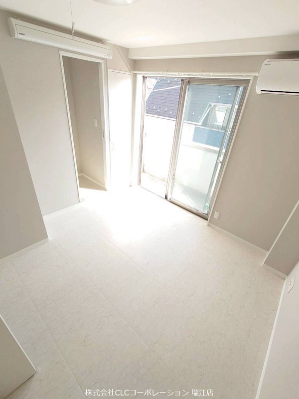 鈴木アパート リビング