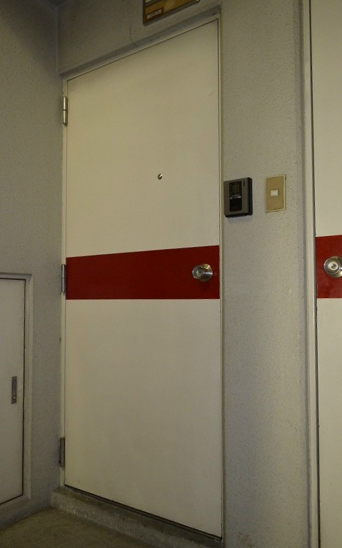 上中里コーポ  玄関