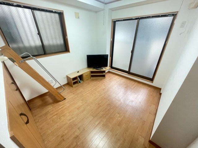 鈴木マンション ベッドルーム