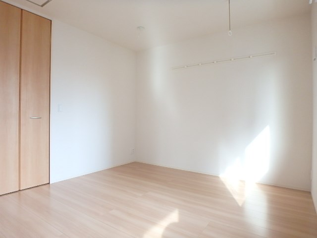 Twin Reve Higashisuna　Ⅱ  ベッドルーム