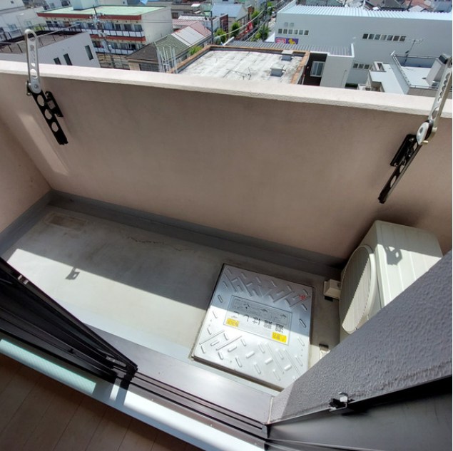 MON CHATON（ﾓﾝｼｬﾄﾝ） ベランダ