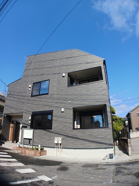 moderno 101号室 外観