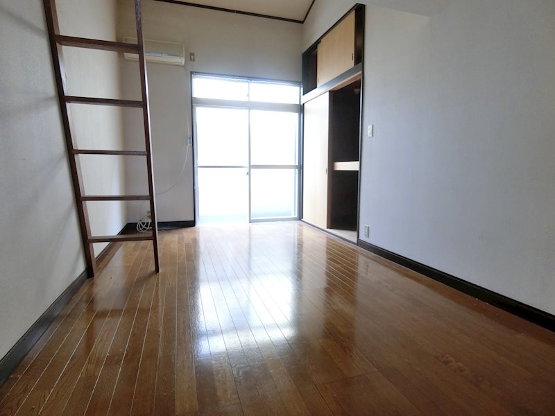 第一マルゴハイツ  リビング