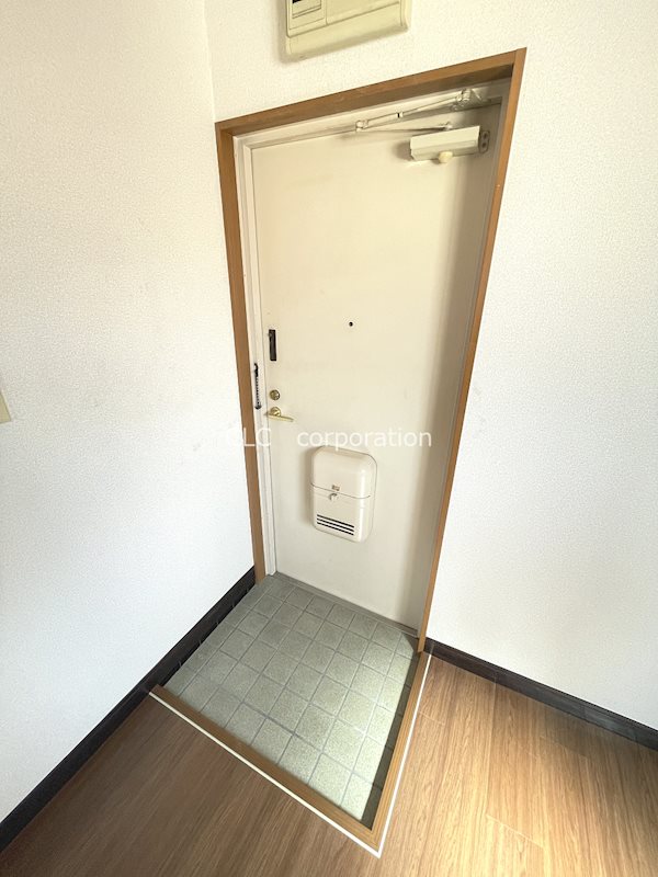 レジデンスユリ  玄関