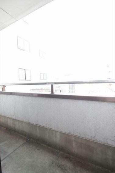 第六ホクシンビル  ベランダ