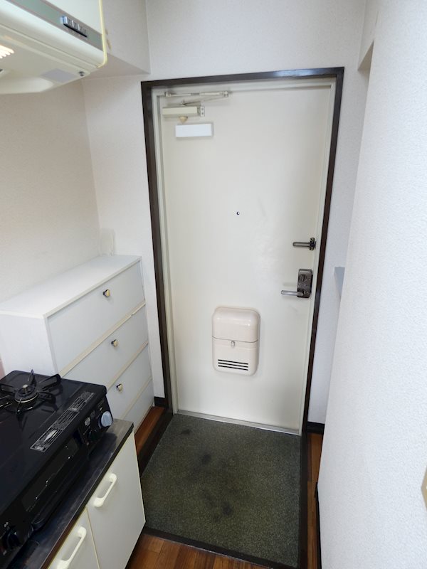 シャトーＭ 玄関