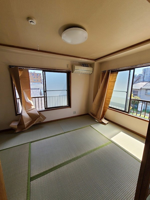 佐川ビル リビング