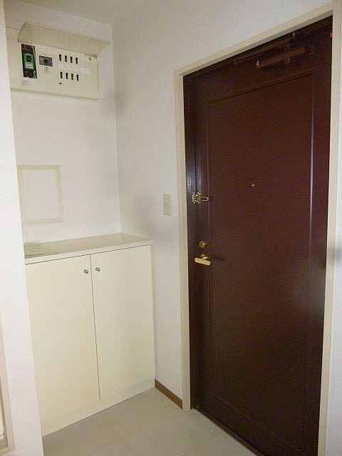 プレイスカサレリア 玄関