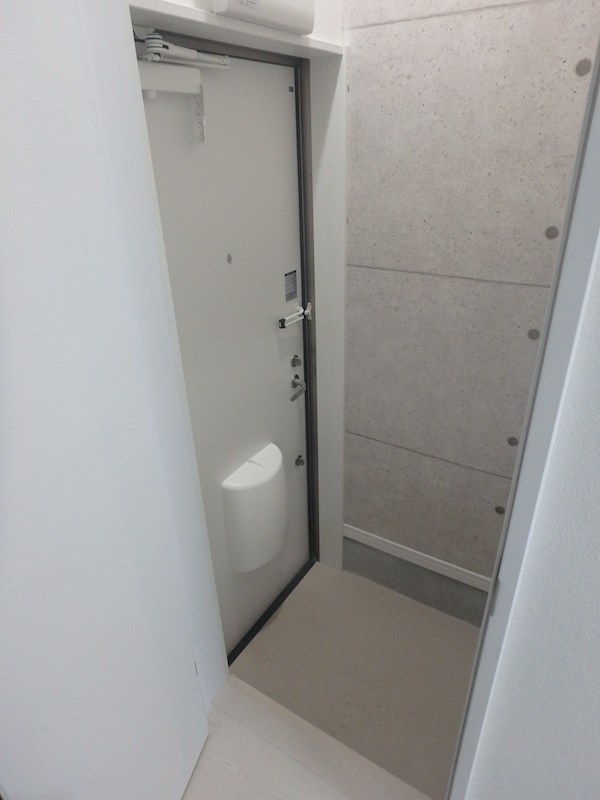 パインヒル９ 玄関