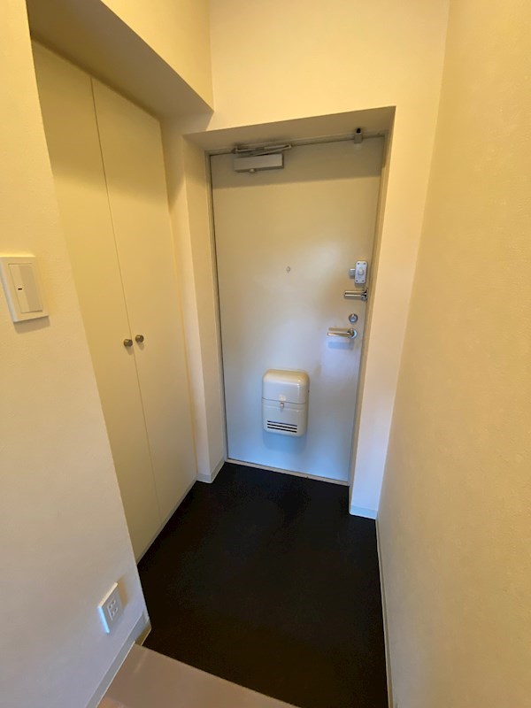 田端公園アパートメンツ 玄関