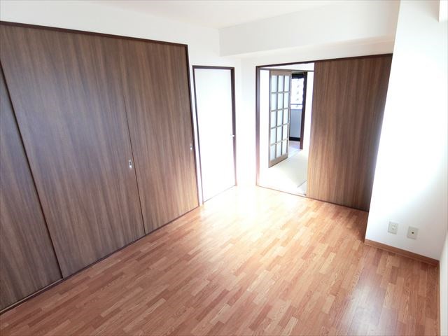 町屋伸和ビル ベッドルーム