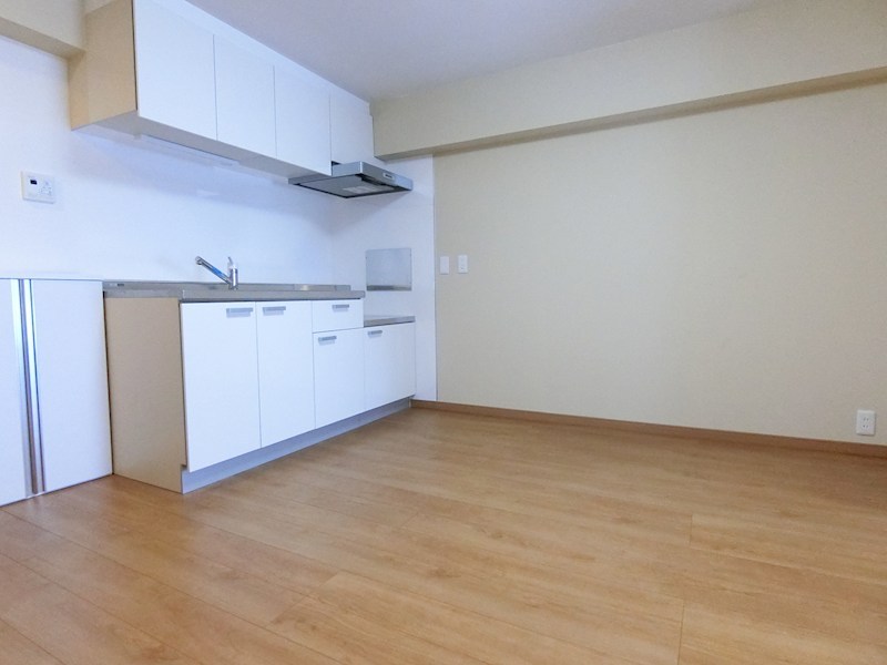 岡田ビル リビング