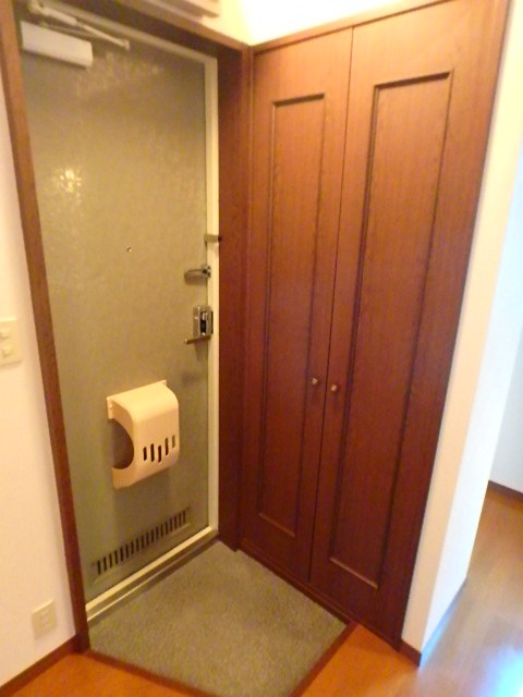 パイニーメゾン清澄 玄関