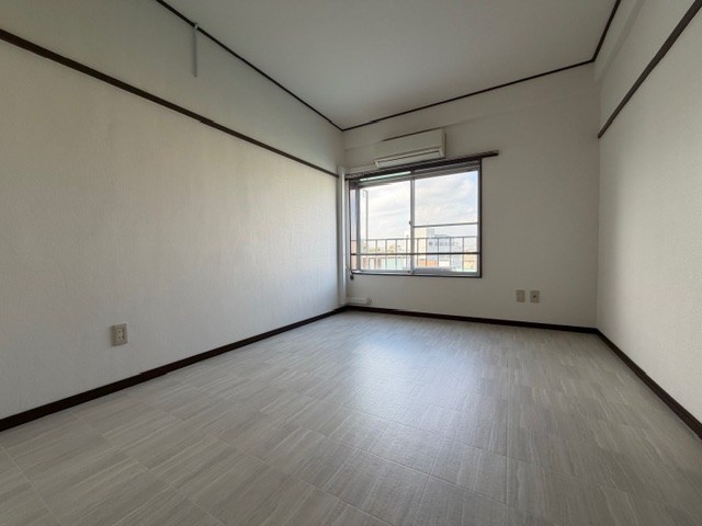 三家第1ビル リビング