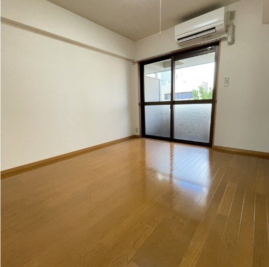 パールピアス ベッドルーム