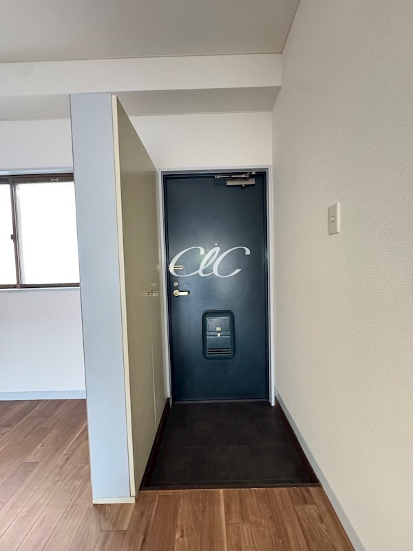 ハイネス瑞江 玄関