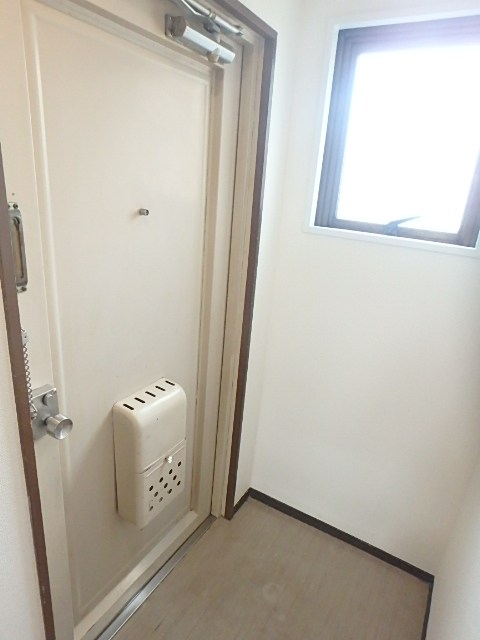 中野ハイツ 玄関