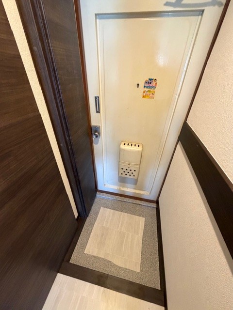 三家第1ビル 玄関