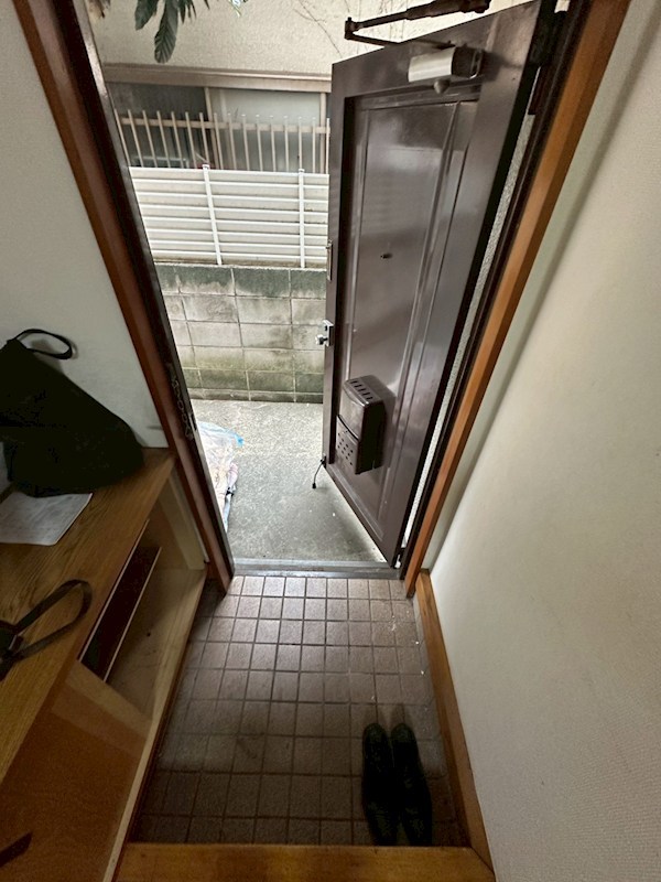 小谷野ハイツ  玄関