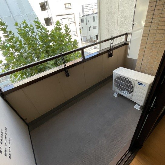 パールピアス ベランダ