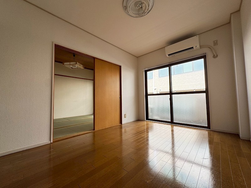 ゴールデンフラット ベッドルーム