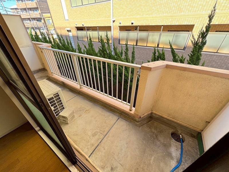 ゴールデンフラット ベランダ