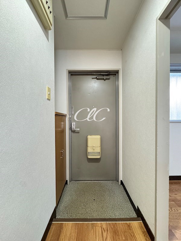 ファミールプラザ 玄関