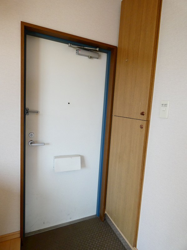 フローラ篠崎 玄関