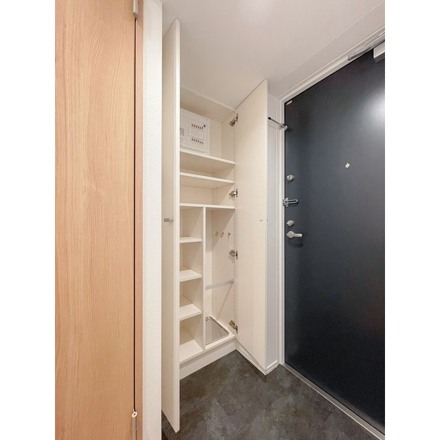 オープンブルーム綾瀬 玄関