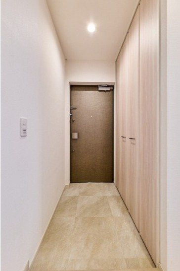 グランカーサ千駄木 玄関