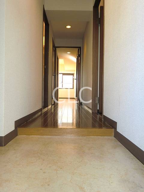 ロイヤルステージ王子神谷 玄関