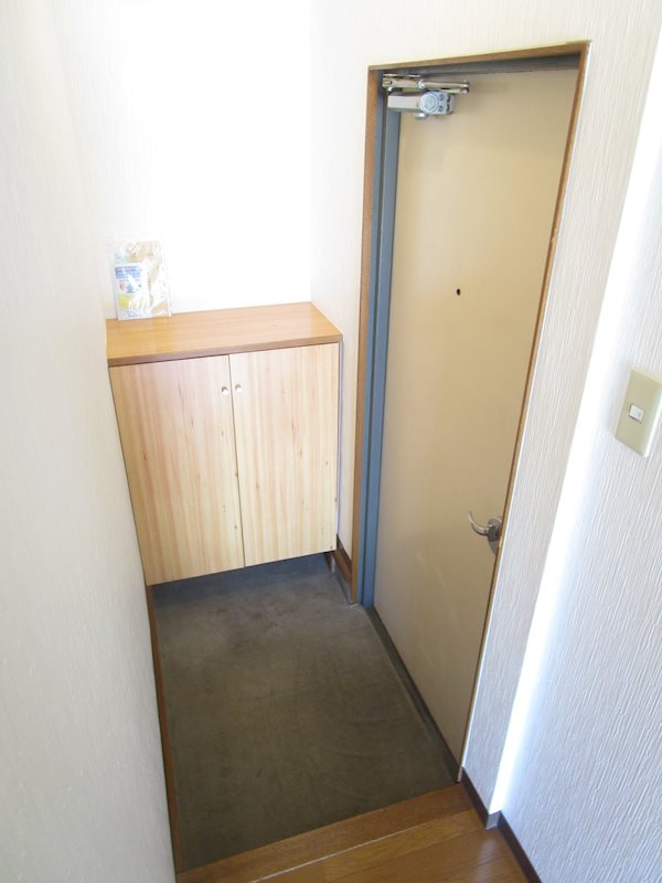 コーポ盛久 玄関