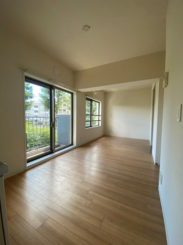 田端公園アパートメンツ リビング