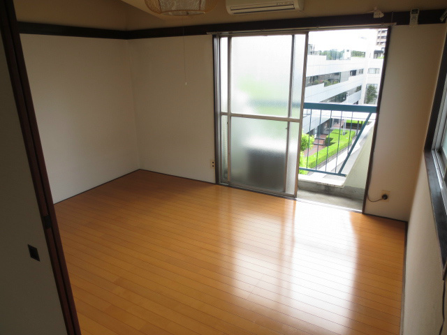 文原ビル ベッドルーム