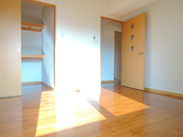 MONA　VALEⅡ ベッドルーム