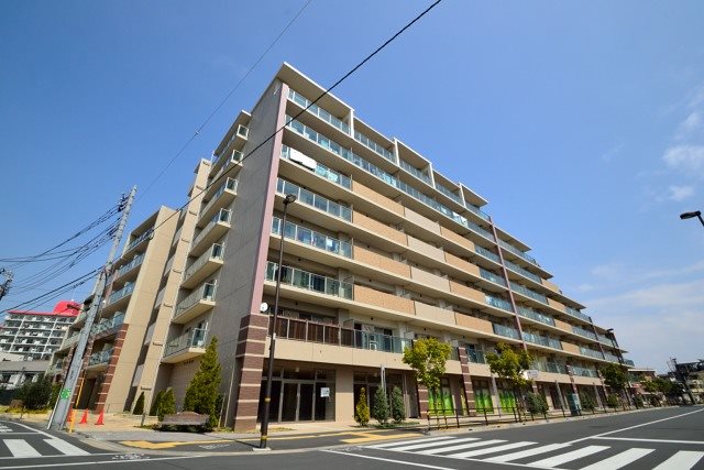 ロイヤルパークス梅島 外観