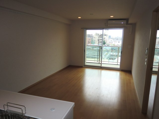 ロイヤルパークス梅島 ベッドルーム