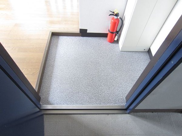 ライフピア桜  玄関