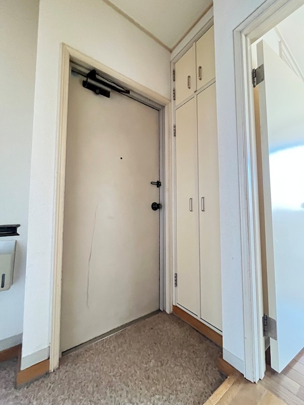 サンシティヒコタB-1 玄関